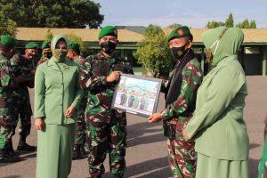 16 Prajurit Kodim 0104/Atim Purna Tugas, Dandim Pimpin Acara Korp Raport