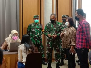 Plh. Kasdim 0505/JT Bersama Danramil 06/Cakung Dampingi Kunjungan Kasdam Jaya