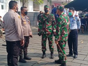 Danramil 01/TS bersama Kapolsek Tamansari Sambut Kunjungan Danrem 052/Wkr