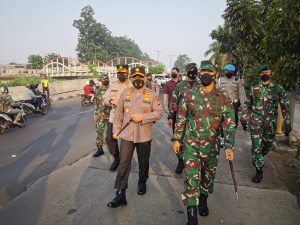 Hari Ke Empat pelaksanaan PPKM Darurat Di Pos Penyekatan Kalideres Jakarta Barat, Kombes Pol Ady Wibowo ; Arus lalu lintas Cukup Lenggang