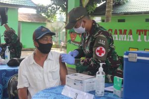 Satgas Yonif 131 Gelar Vaksin Covid-19 Untuk Masyarakat di Perbatasan