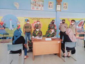 Danramil 02/TB Bersama Camat Tambora Pimpin Giat Serbuan Vaksin Dengan Target 1200 Orang