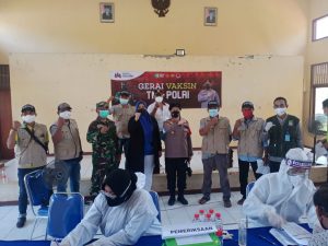 Gerai Vaksin TNI-Polri untuk Masyarakat Tambelang