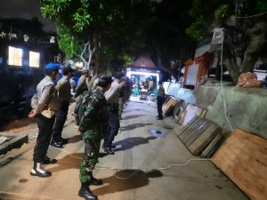 Rutinitas Babinsa Koramil 02/TB Bersama Tiga Pilar Gelar Patroli Wilayah