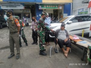 Sosialisasi PPKM Babinsa Koramil 02/TB Sasar PD Pasar Jaya Duri Selatan