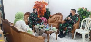 Dandim 0505/JT Pantau Giat Serbuan Vaksinasi dan Pembagian 1000 Masker di SMA Diponegoro Cakung Timur