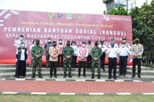 Danrem 051/Wijayakarta Dampingi Pangdam Jaya dan Menhub Tinjau Serbuan Vaksinasi