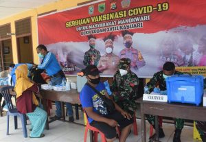 Kodam XVIII/Kasuari Serbu SP3 Manokwari Dengan Vaksinasi