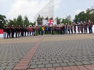 Masyarakat PIK Dukung GEMA LMP Kibarkan Bendera Merah Putih Sepanjang 21 Meter Walau Dihalau Manajemen