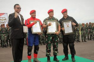 Sosok Penting Dibalik Kesuksesan Pemecahan Rekor MURI Kibarkan Merah Putih Terbesar di Udara