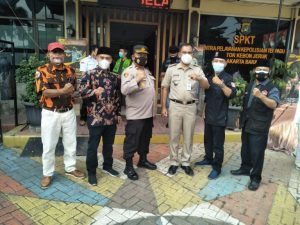 Kompol Robinson Manurung Ultah, Polsek Kebon Jeruk Didatangi Ormas