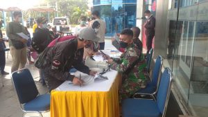 Serbuan Vaksinasi TNI di Wilayah Koramil 02/TB Tervaksin 258 Orang