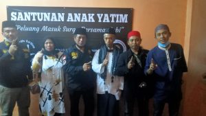 Paguron Jalak Banten Nusantara DPC Cengkareng Berbagi Santunan Anak Yatim Piatu