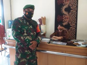 Toko Batik Danar Hadi Jadi Incaran PPKM Level 4 Babinsa Kemlayan