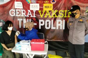 Hari Ini, 22 Warga Jalani Suntik Vaksin Dosis ke 2 di Gerai Vaksin Presisi Polres Kepulauan Seribu