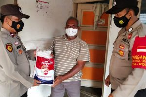 Lagi, 152 Paket Bansos Beras Dibagikan Polres Kepulauan Seribu Ke Warga Terdampak Covid-19