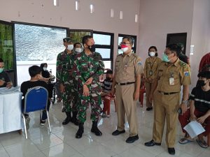 Sukseskan Program Serbuan Vaksinasi, Koramil 04/Pulogadung Gelar Vaksin Tingkat Kelurahan