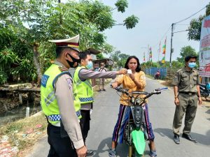 Kapolsek Tambelang : Oprasi Yustisi Pantau Penerapan PPKM untuk Menekan Angka Penularan Covid-19