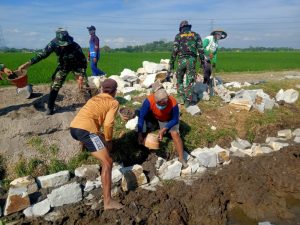 Kejar Target Pengerjaan Pra TMMD Pada Sasaran Talud Terus Dikebut