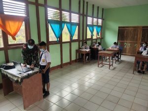 Pratu Junius Ginting Gadik Satgas Pamtas Yonif 144/JY di Batas Negeri*
