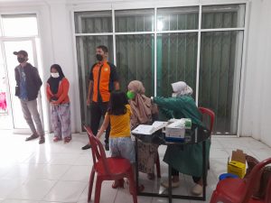 Kegiatan Vaksin Presisi Polsek Bojonggede Tahap 1 di Gerai Waringin Jaya