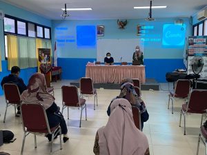 Pengembangan Kompetensi Guru Melalui Pelatihan Pembuatan Vidio Animasi Sebagai Media Pembelajaran Di Era Digital