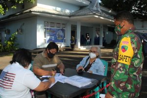 Suka Duka Serbuan Vaksinasi Lanud Sam Ratulangi Manado