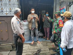 Sosialisasi PPKM Gencar Dilaksanakan Babinsa Koramil 02/TB di Wilayah Binaan