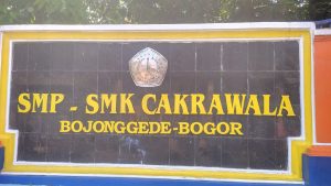 Kegiatan Vaksin Presisi Polsek Bojonggede Tahap 1 Khusus Untuk Pelajar Diatas Usia 12 Tahun Di Desa Waringinjaya