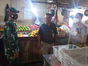 Ada Apa Bati Bakti TNI Koramil 03 Serengan Blusukan Pasar Harjodaksino, Ini Jawabannya