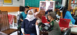 Peduli Warga, Koramil 06/Cakung Ajak Warga Cegah Covid Dengan Vaksin