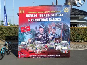 Memperigati HUT TNI AL Ke 76 Gelar Bakti Sosial Dan Vaksinasi Serta Bersihkan Kali