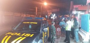 Sambangi Candigatak Petugas Ajak Warga Disiplin Prokes