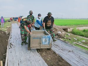 Pembangunan Rabat Beton Penghubung Dukuh Sigobang dan Siblarak Akan Melancarkan Perekonomian Warga Petani