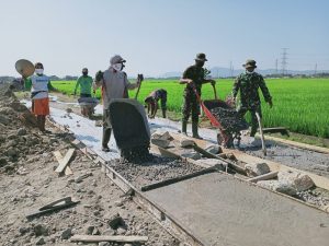 Satgas TMMD Reg ke 112 Kodim 0726/Sukoharjo Fokus Selesaikan Rabat Beton Petani Untuk Memperlancar Pengangkutan Hasil Panen Para Petani