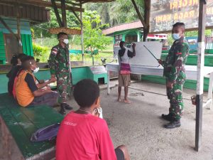 Cerdaskan Generasi Penerus Bangsa, Satgas Yonif 512/QY Berikan Bimbingan Belajar Di Pos Perbatasan