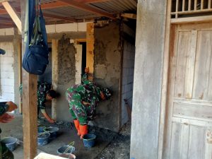 Dari Dinding Anyaman Bambu, Hari Ini Dinding RTLH Milik Pak Wagiyo Mulai Diplester