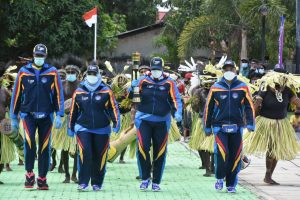 Ratusan Prajurit Asli Papua Semarakan Kirab Api PON XX di Merauke