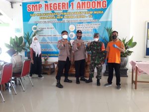 Vaksinasi Hujani SMP 1 Andong