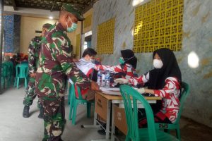 Serbuan Vaksinasi TNI Oleh Koramil 02/TB Terus Berlanjut Dalam Rangka Percepatan Vaksinasi Nasional