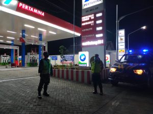 Tegakkan Protkes Covid 19, Anggota Koramil Tipe B 0808/19 Wates, Laksanakan Operasi Yustisi Gabungan