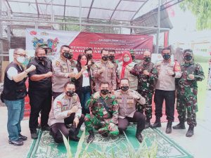 AKABRI 1999 Melaksanakan Vaksinasi dan Renovasi Madrasah Raudatussibiyan di Wilayah Hukum Polsek Tambelang untuk Memwujudkan 100% Kekebalan Komunal