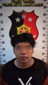 Kapolsek Tambora Berhasil Mengamankan Seorang Pemuda Yang Nyaris Jadi Bulan Bulanan Warga Setelah Melakukan Penjambretan