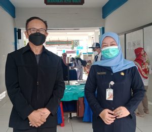 Ketua KOMITE SEKOLAH SMPN 51 JAKARTA Ir.Agung Karang Meninjau PTM Perdana
