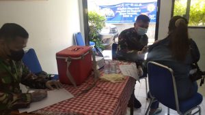 Percepatan Vaksinasi Nasional Koramil 02/TB Gencar Melaksanakan Vaksinasi di Aula Kelurahan Duri Selatan