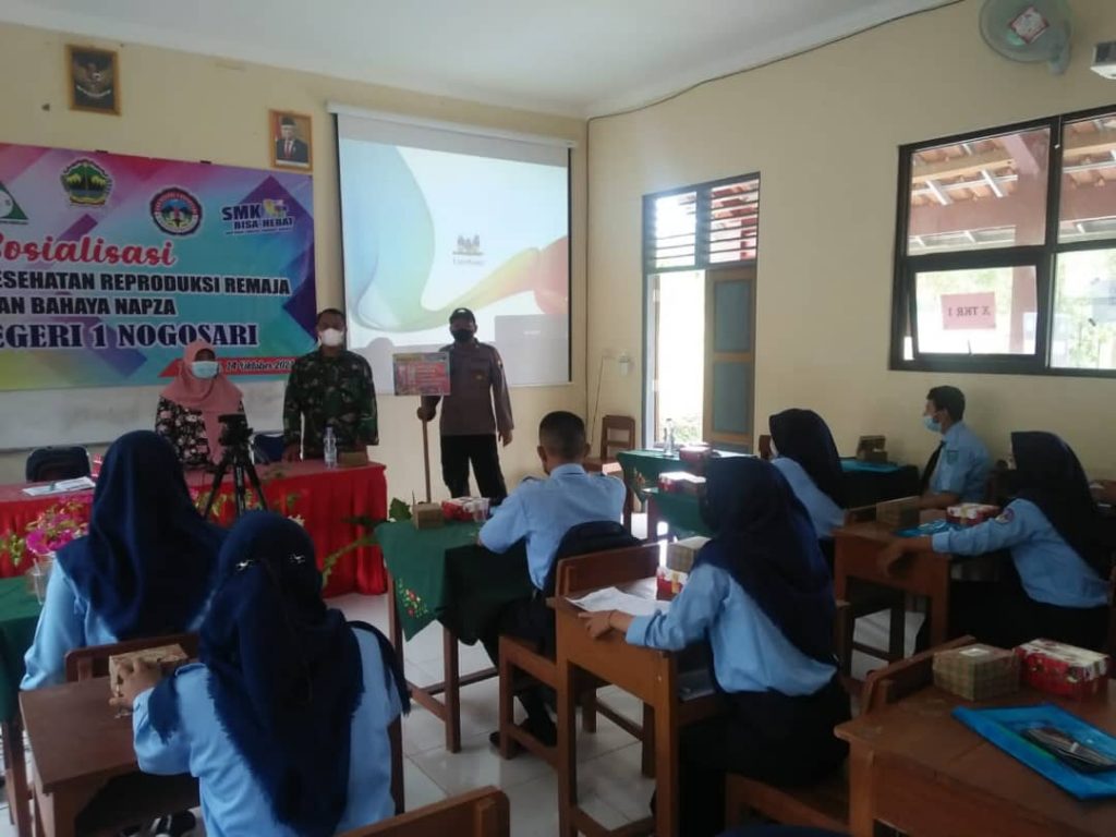 TNI-Polri Awasi Pelaksanaan PTM Di Nogosari