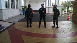 Kembali Babinsa Koramil 02/TB Monitoring Kedatangan WNA di Hotel Mercure