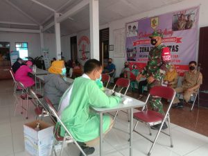 Anggota Koramil 22/Slogohimo Diterjunkan Bantu Kelancaran Vaksinasi