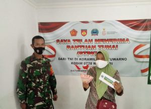 Babinsa Semin Dampingi Vaksinasi Kepada Warga Binaan