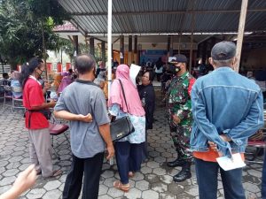 Babinsa Dampingi Kegiatan Percepatan Vaksinasi Covid 19 Bagi Masyarakat Batuwarno